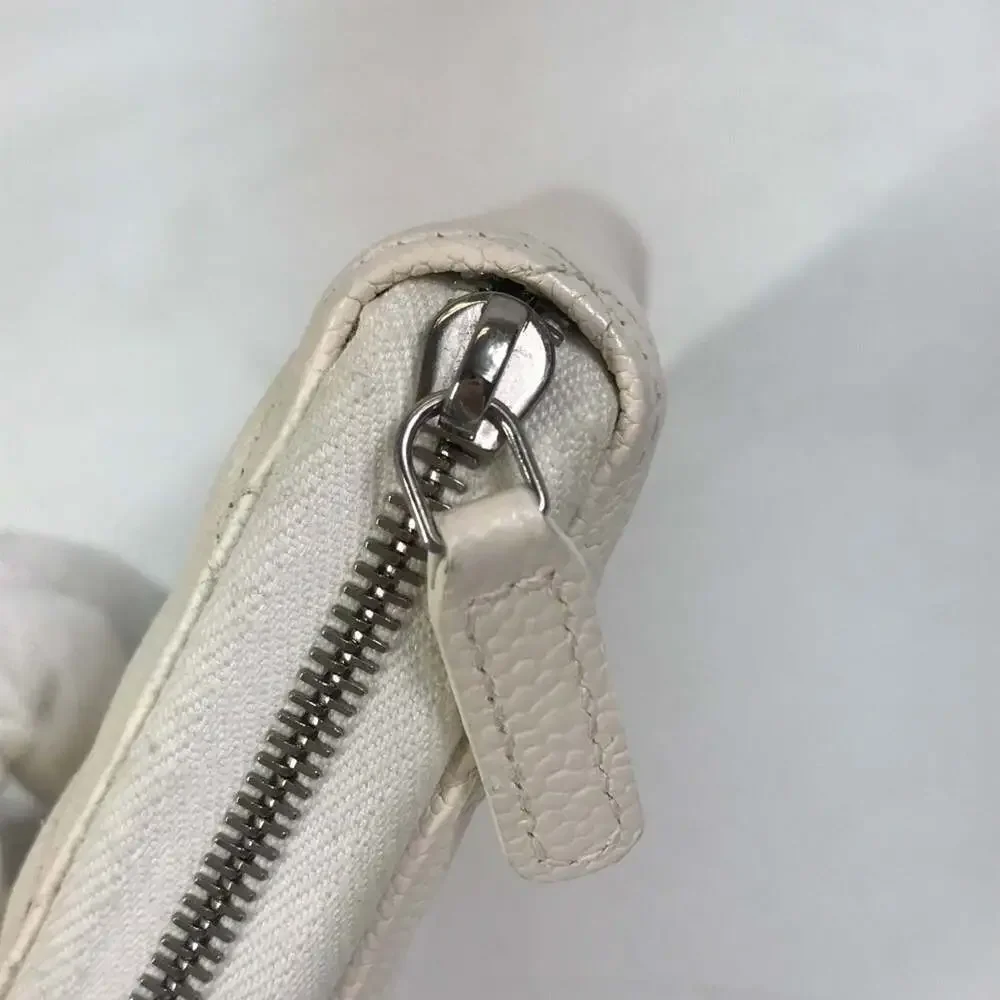 CHANEL White Wallet